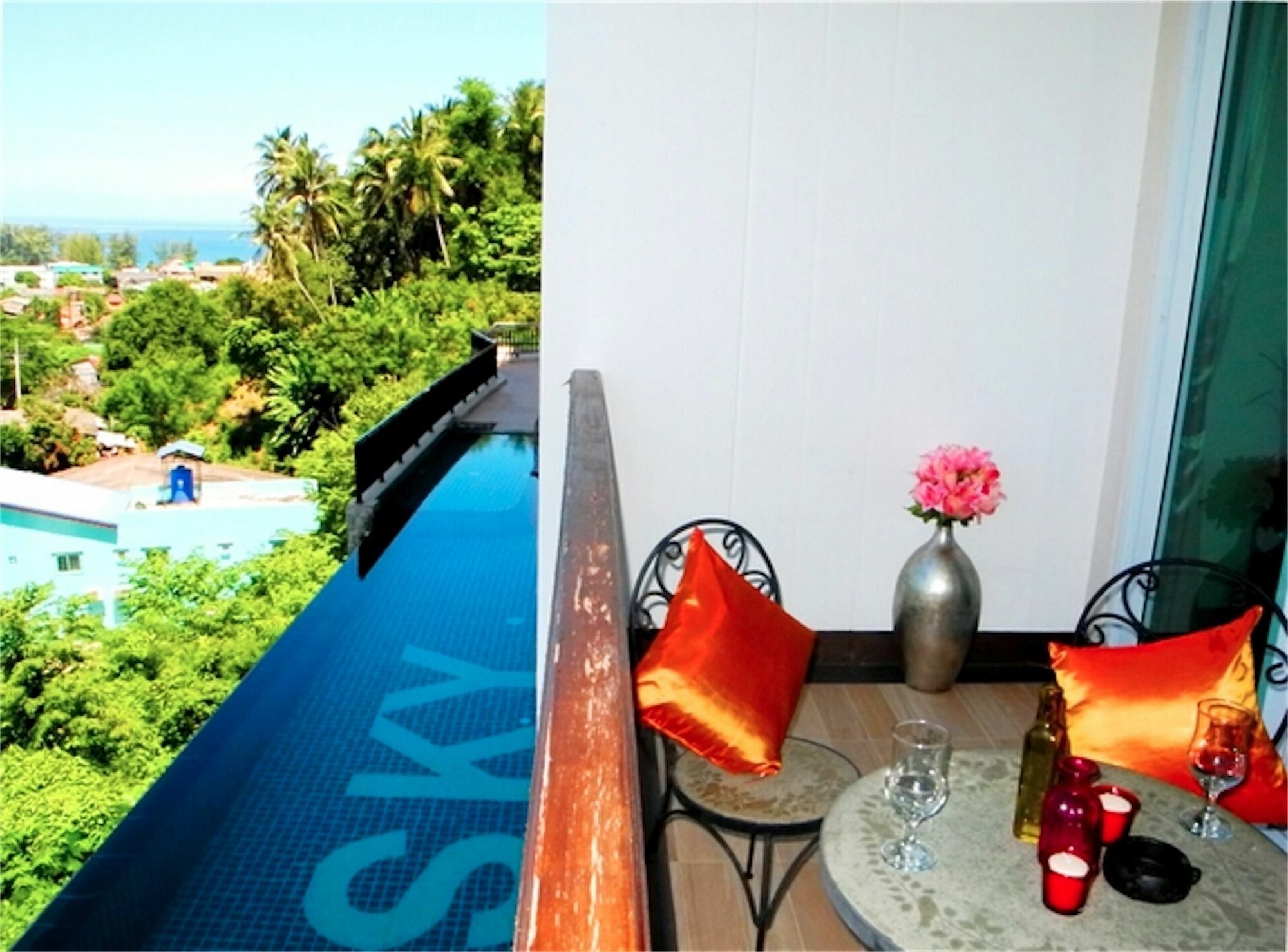 Sea & Sky Karon 1 Bedroom Apartment Kata Beach  Exterior photo